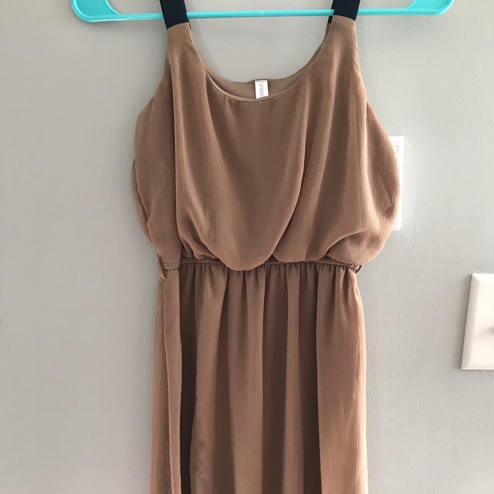 Brown dress